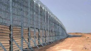 Не проползет и червяк: достроена подземная заслонка вдоль сектора Газа