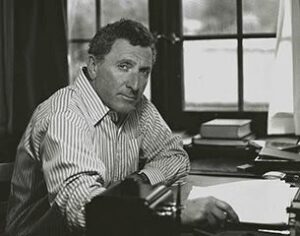 «Когда кончится война, миром будут править люди» —  Ирвин Шоу