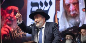 400 тысяч «избравших Дери» – в счет, а 500 тысяч израильтян-репатриантов – не в счет?