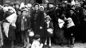 Завтра, доченька, нас убьют…  Александр Гутин