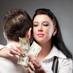 8 явных черт, по которым он вычислит корыстную женщину