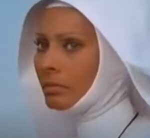 Белый, красный и  Видео