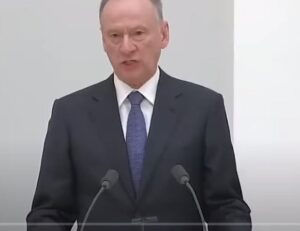 …Ближайший друг царька: психопат, убийца, миллиардер  Видео