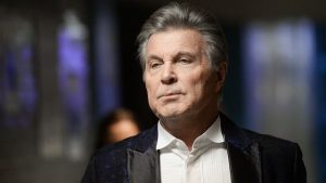 Покинуть сцену угрожают обнищавшие Лещенко и Винокур