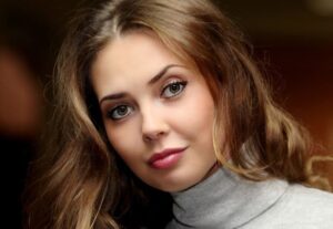 Развод или смирение: купила печенье к чаю и пошла к любовнице мужа домой, сначала она была не рада