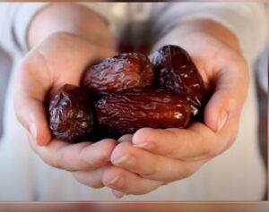 Всего ТРИ ФИНИКА В ДЕНЬ запустят необратимые процессы в вашем организме. ФИНИКИ польза или вред?  Видео