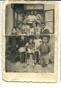 Швейцарские часы из старого комода — Дора (Нусинович)