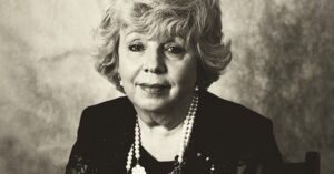 Ироничное и оптимистичное стихотворение Ларисы Рубальской «Годы идут, годы движутся»