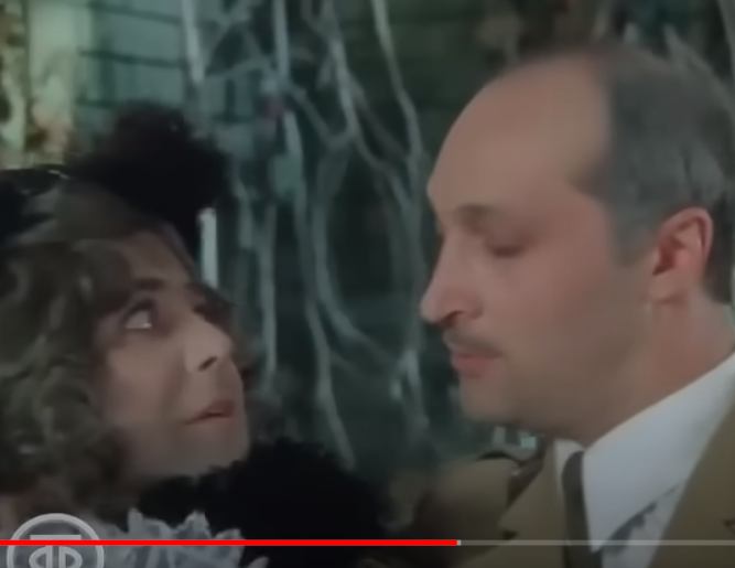 Здравствуйте, я ваша тетя! Комедия с Калягиным в главной роли по пьесе Брэндона Томаса (1975)  Видео