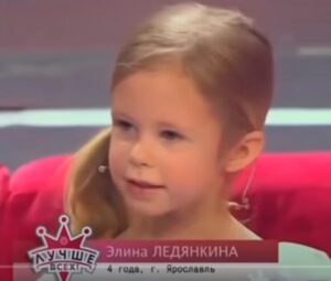 Элина Ледянкина 4 года — самая крошечная любительница литературы в рф  Видео