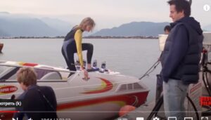 ОГРОМНЫЙ ДРЕВНИЙ ЯЩЕР СО ДНА ШОТЛАНДСКОГО ОЗЕРА ВЫБЕРЕТСЯ НА БЕРЕГ! Ужасы Лох-Несса.  Видео