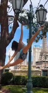 ЛЮДИ ИЗ ЭТОГО ПЛЕМЕНИ НАРУШАЮТ ВСЕ ЗАКОНЫ ФИЗИКИ  Видео