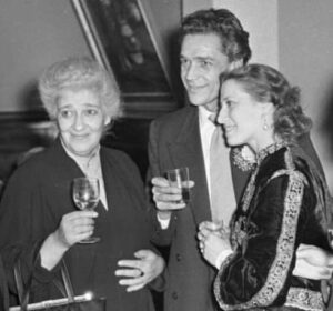 Говорит и шутит Ф. Раневская