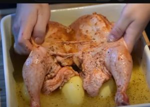 Самая Ядовитая Часть Курицы, Которую Есть Нельзя ни в Коем Случае!  Видео