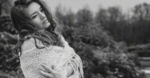 Проникновенный стих: «Очень важно остаться женщиной»