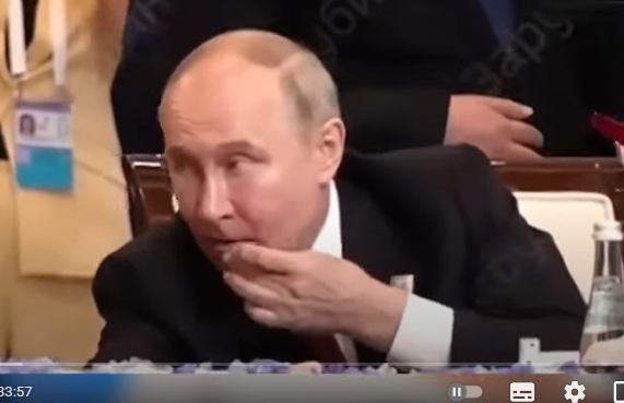 КЛОУНЫ ВЫБЕЖАЛИ НА СЦЕНУ / РЕМОНТА НЕ БУДЕТ — ВМЕСТО ВАШЕГО ДОМА БУДЕТ ПАМЯТНИК  Видео