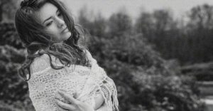 Проникновенный стих: «Очень важно остаться женщиной»