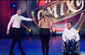 Шоу с голой бабой — Пошло Поехало  Видео