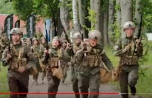 Как детей в России учат воевать. И почему их родители это поддерживают  Видео