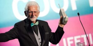 Мартин Купер – еврей, сын беженцев из Украины, который своим изобретением изменил жизнь всего человечества