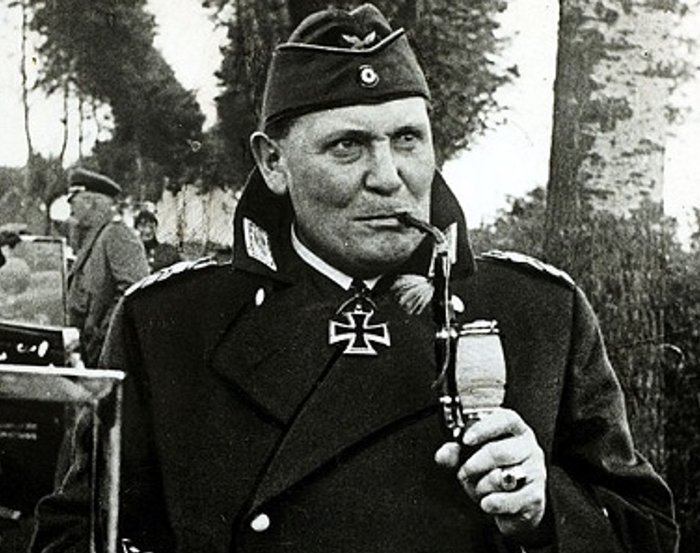 Что сказал Герман Геринг советской переводчице, которая на суде споткнулась и упала ему на руки