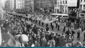 ЕВРЕИ  Кулак еврея и разбитый нос нациста. Разгон сторонников Гитлера в США