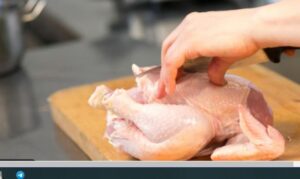 В Израиле объяснили, как правильно размораживать, хранить и готовить курицу