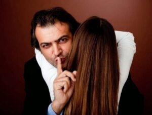 Как некоторые мужчины устраивают свою жизнь за счет женщины