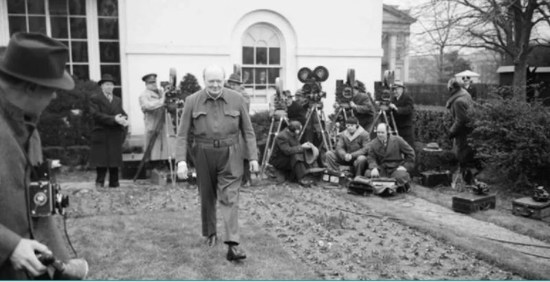 «Во фраках не воюют!»