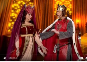 В трусах ВЕТЕР гуляет! Король вернулся с похода  Видео