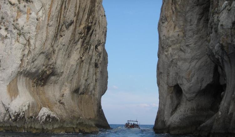 Есть острова, далекие, как сон: мифические и загадочные Симплегады и Сатаназес