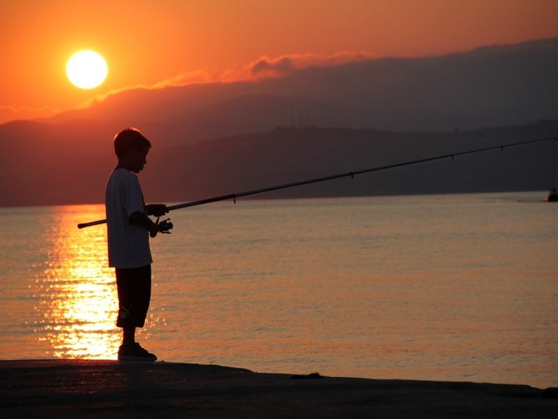Мужчина хотел порыбачить. То, что произошло дальше — просто умора!