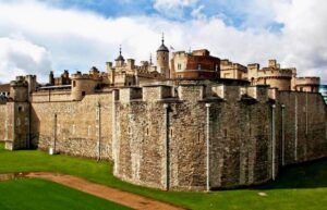 4 масштабные крепости, веками охранявшие людей за крепкими стенами