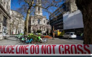 Искусственный интеллект будет выявлять потенциальных убийц в Великобритании. Критики называют это антиутопией