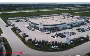 Илон в панике: Toyota представляет авто, которое превосходит Tesla, и он теряет контроль!  Видео