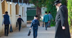 Ультраортодоксы бойкотируют сионистское государство, но не его деньги — Мейрав Арлозоров