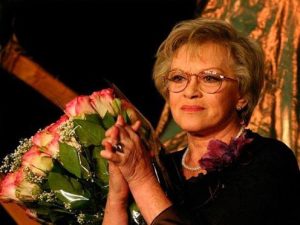 Алиса Фрейндлих: — "Наша семья выжила только благодаря бабушке Шарлоте"