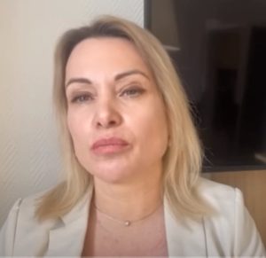 «Маргарита Симоньян завидовала мне всю жизнь»: Марина Овсянникова о пропаганде и своем побеге Видео