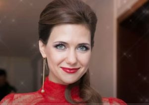 Изменяла своему мужу прямо во время съемок и становилась матерью от разных мужчин.  Видео