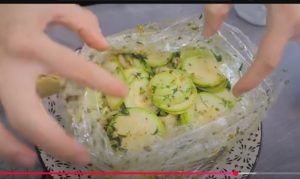 Кабачки летом НЕ ЖАРЮ, НЕ ПЕКУ. Готовлю только так! МИНУТНАЯ ВКУСНОТА.  Видео