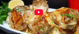 Рыба по-ЕВРЕЙСКИ. Бесподобно вкусная рыбка в ЛУКОВОМ соусе!  Видео