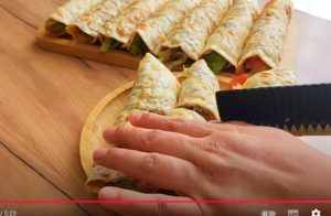 Беру лаваш и фарш. Рецепт, которому меня научил дедушка! Просто заверните и все будут в восторге!  Видео