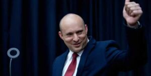 Беннет нарушил молчание — рассказал, готов ли войти в коалицию с Нетаниягу  Видео