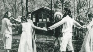 Как в начале XX века на горе Монте Верита образовалась вегетарианско-нудисткая колония, в которую входили многие выдающиеся деятели того вре