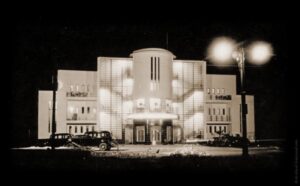 В середине танца Давид выстрелил в Лею из пистолета, все подумали, что это часть представления, но быстро поняли, что это не так