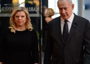 В культурной и политической семейной элите США, АНГЛИИ, ИЗРАИЛЕ наличие скелетов в шкафу