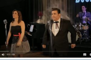 Tu Vuo Fá L'Americano-The LUCKY DUCKIES  Видео