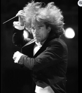 Фрaзы дирижеров, или кaк ругaются интeллигeнтные люди: