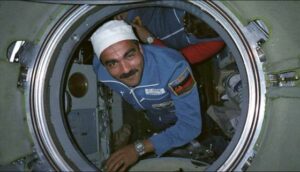 Сложный путь на Землю