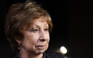 На Лию Ахеджакову написали донос в Генпрокуратуру